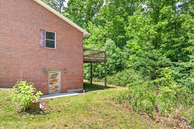 1161 Charlie Doss Rd, Jamestown, TN 38556