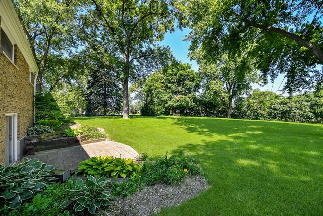 1251 Trillium Court, Batavia, IL 60510