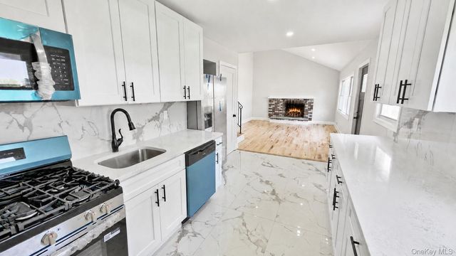 162 State Street, Westbury, NY 11590