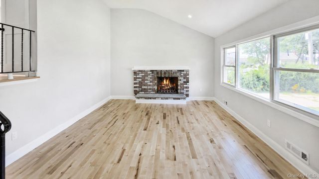 162 State Street, Westbury, NY 11590