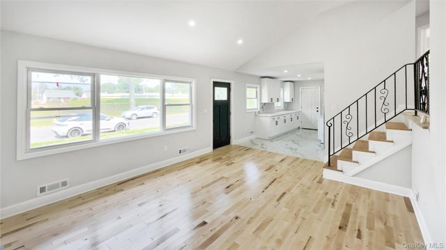 162 State Street, Westbury, NY 11590
