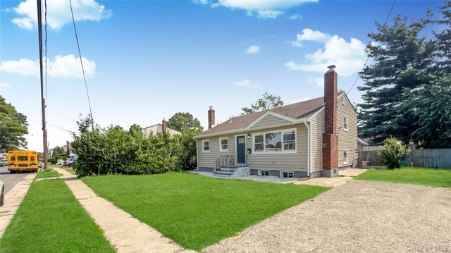 162 State Street, Westbury, NY 11590