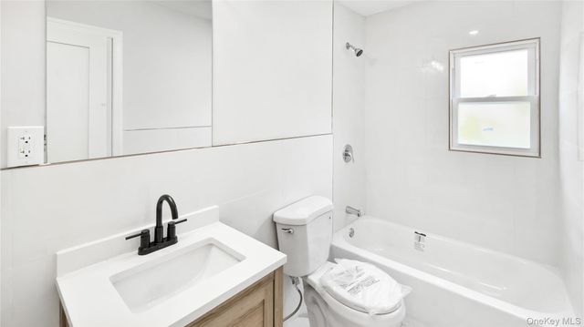 162 State Street, Westbury, NY 11590