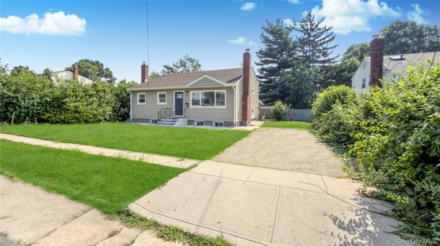 162 State Street, Westbury, NY 11590