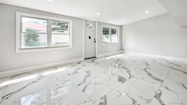 162 State Street, Westbury, NY 11590