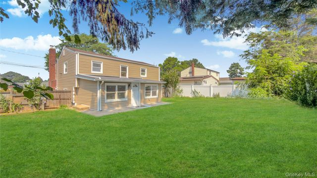 162 State Street, Westbury, NY 11590