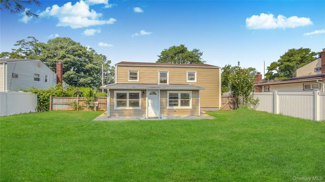 162 State Street, Westbury, NY 11590