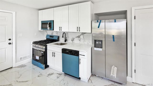 162 State Street, Westbury, NY 11590