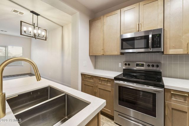 1961 N HARTFORD Street 1140, Chandler, AZ 85225