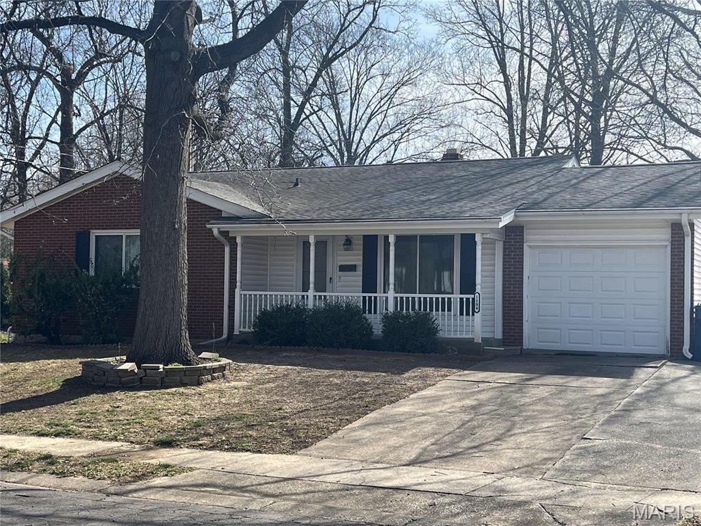 1804 Stanford Place, Edwardsville, IL 62025