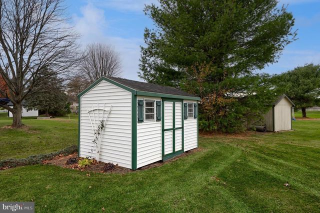 10 CARRIAGE DR, Gordonville, PA 17529