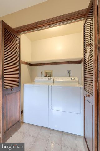 10 CARRIAGE DR, Gordonville, PA 17529