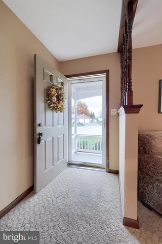 10 CARRIAGE DR, Gordonville, PA 17529