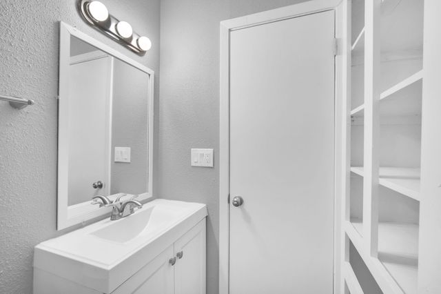 3450 Silverhill Drive, Dallas, TX 75241