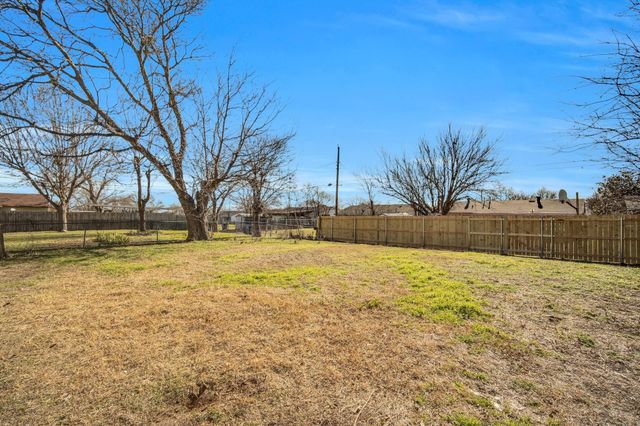3450 Silverhill Drive, Dallas, TX 75241