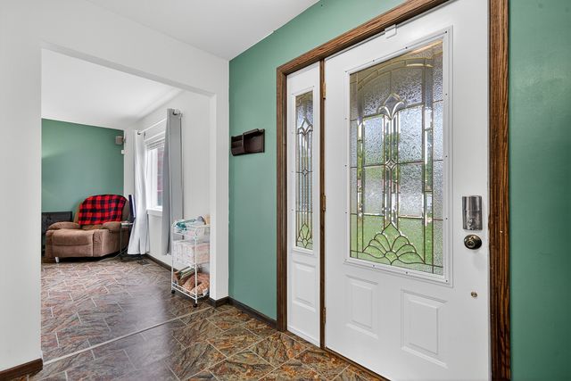 336 Oakhill Court, Antioch, IL 60002