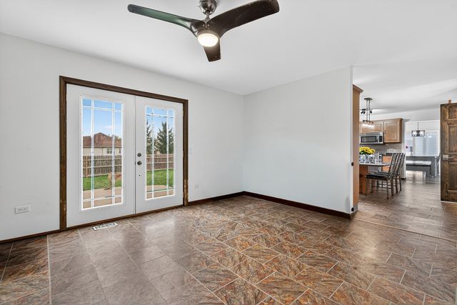 336 Oakhill Court, Antioch, IL 60002