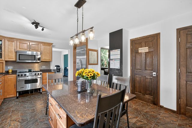 336 Oakhill Court, Antioch, IL 60002