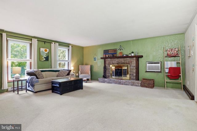 5066 HILLCLIMB RD, Spring Grove, PA 17362