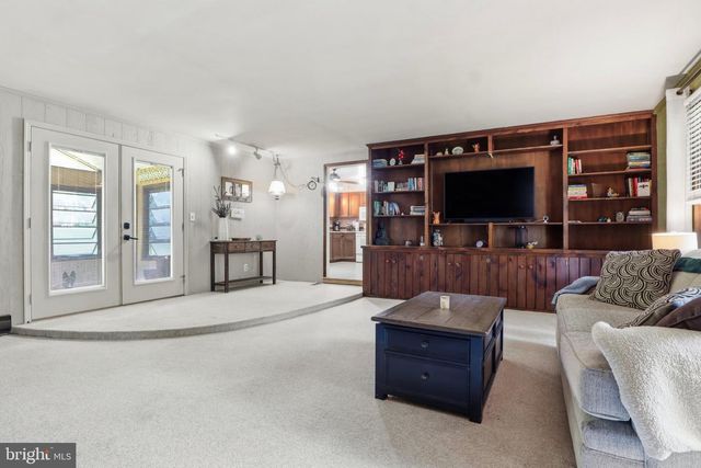 5066 HILLCLIMB RD, Spring Grove, PA 17362