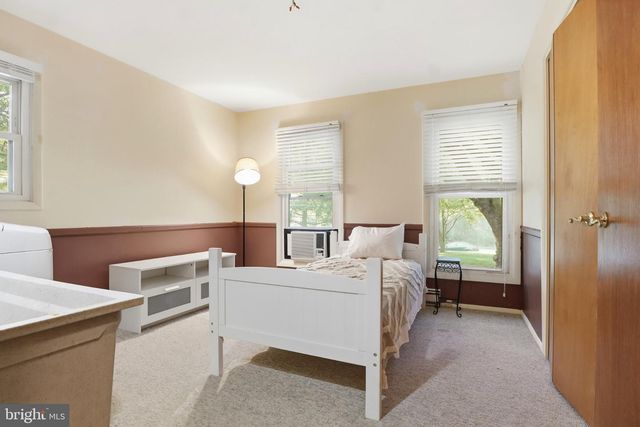 5066 HILLCLIMB RD, Spring Grove, PA 17362