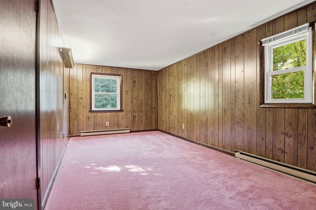 5066 HILLCLIMB RD, Spring Grove, PA 17362