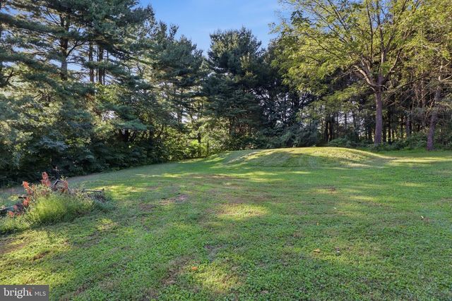 5066 HILLCLIMB RD, Spring Grove, PA 17362
