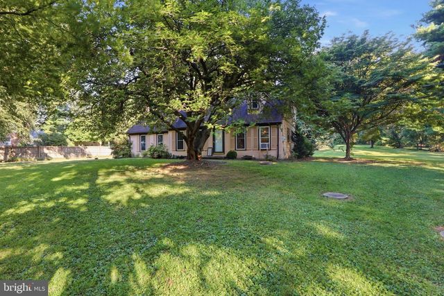 5066 HILLCLIMB RD, Spring Grove, PA 17362