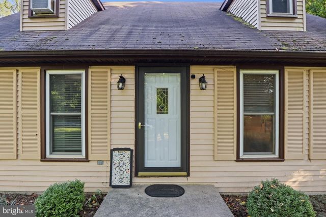 5066 HILLCLIMB RD, Spring Grove, PA 17362