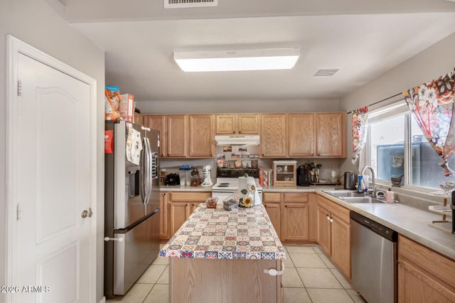 10391 W CATALINA Drive, Arizona City, AZ 85123