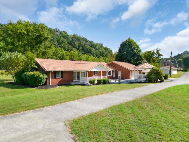 1044 Rockhouse Fork Road, Salyersville, KY 41465