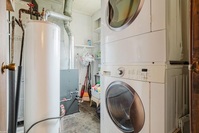 4033 Helen Avenue, Fort Gratiot, MI 48059