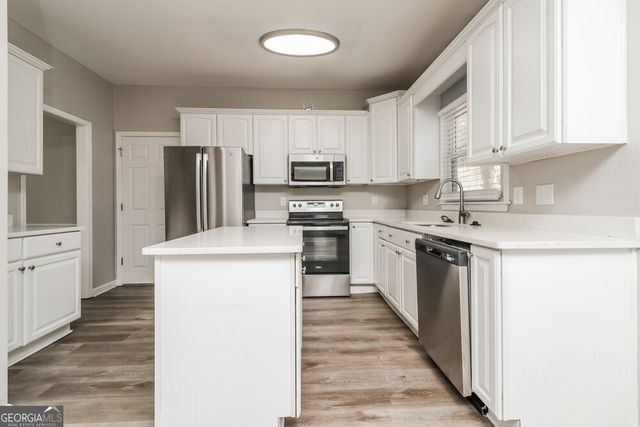 245 Saint Martins Drive SE, Mableton, GA 30126