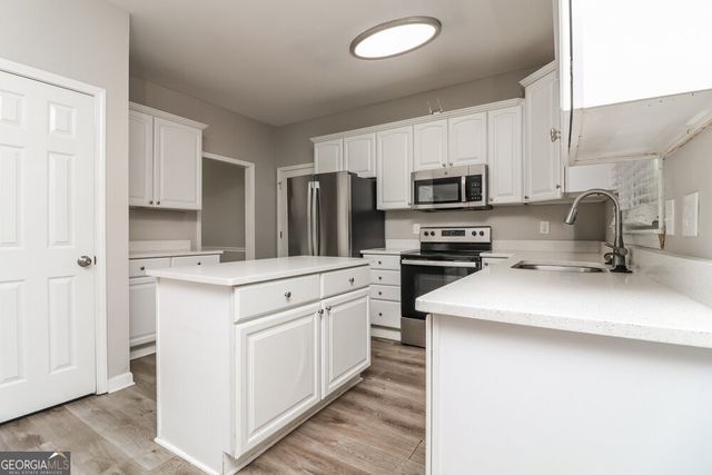 245 Saint Martins Drive SE, Mableton, GA 30126