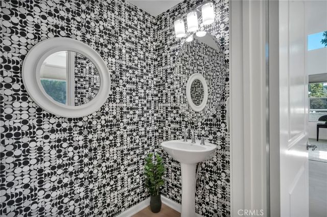 5550 Boardwalk 102, Hawthorne, CA 90250