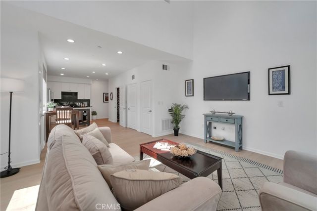 5550 Boardwalk 102, Hawthorne, CA 90250
