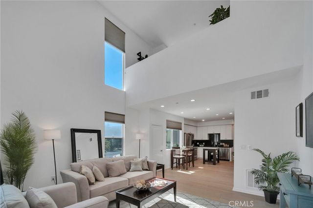 5550 Boardwalk 102, Hawthorne, CA 90250