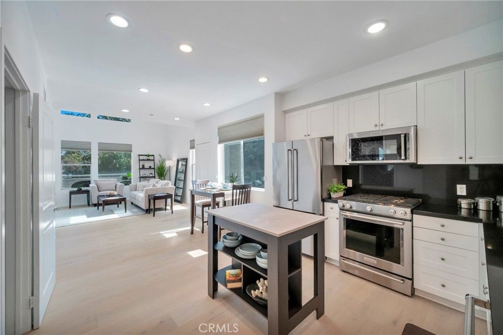 5550 Boardwalk 102, Hawthorne, CA 90250