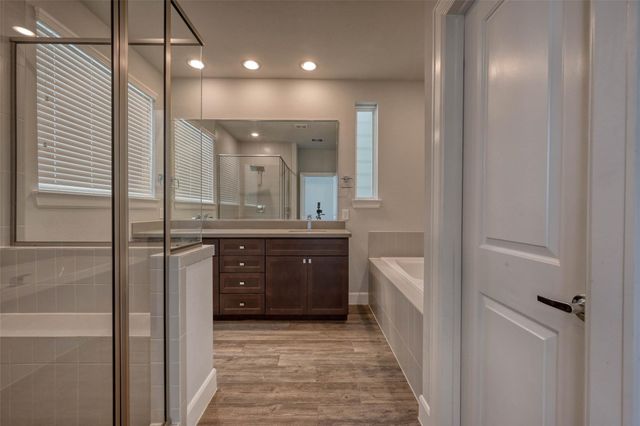 951 W 17th Street, Houston, TX 77008