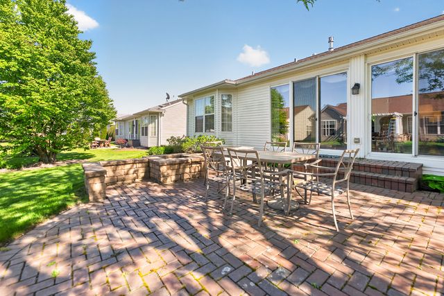 13464 Winterberry Lane, Huntley, IL 60142
