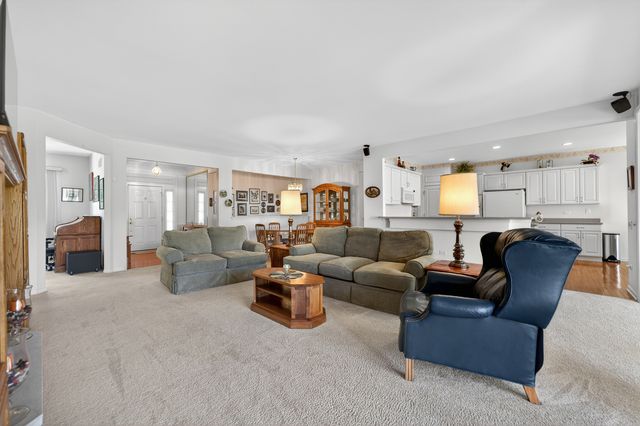 13464 Winterberry Lane, Huntley, IL 60142