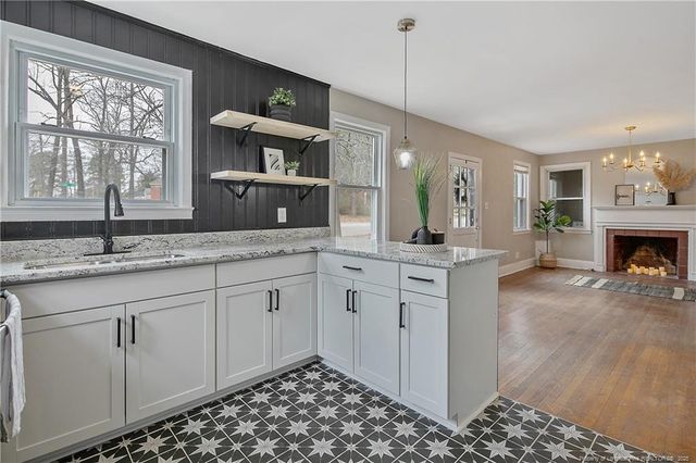 800 Lewis Street, Fayetteville, NC 28303