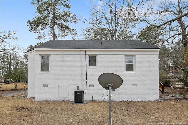 800 Lewis Street, Fayetteville, NC 28303