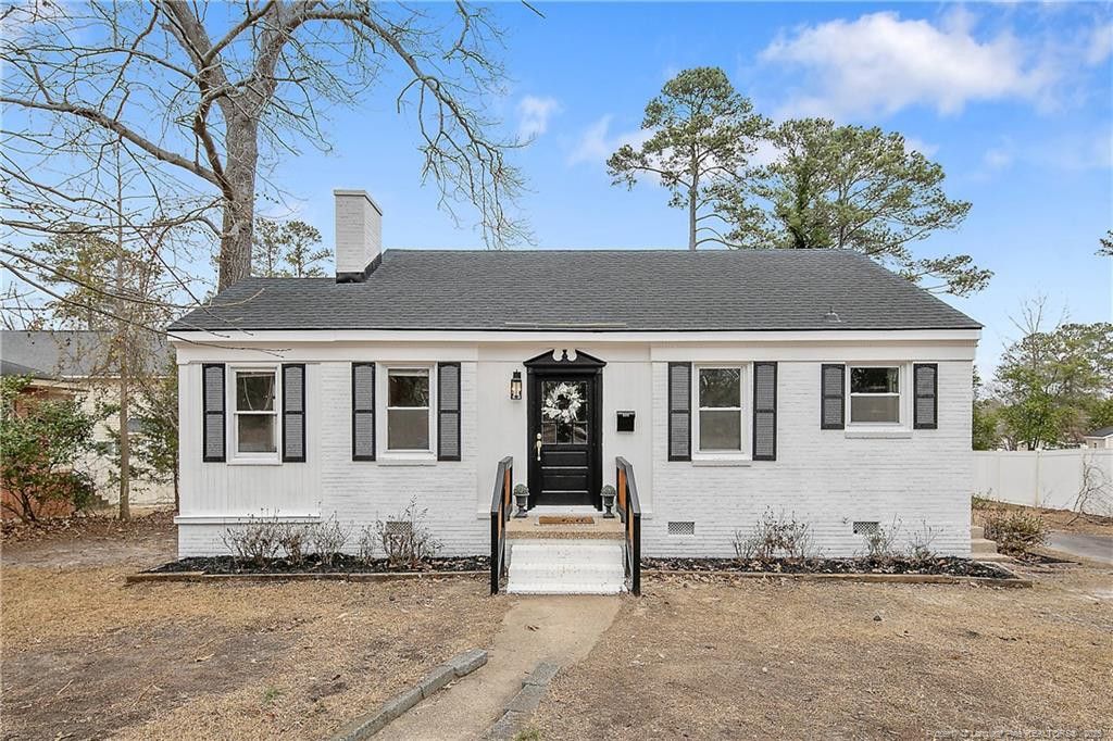 800 Lewis Street, Fayetteville, NC 28303