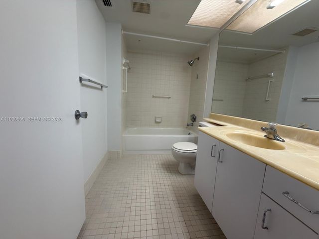 1000 SW 125th Avenue 102N, Pembroke Pines, FL 33027