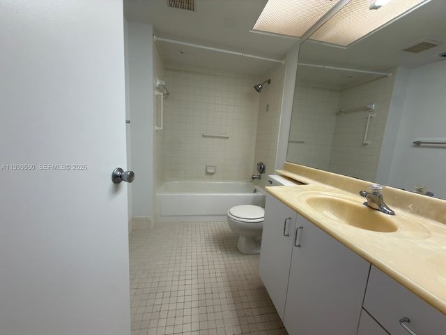 1000 SW 125th Avenue 102N, Pembroke Pines, FL 33027