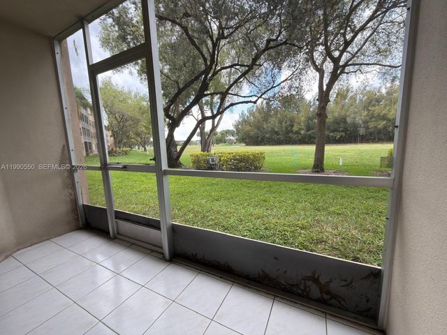 1000 SW 125th Avenue 102N, Pembroke Pines, FL 33027