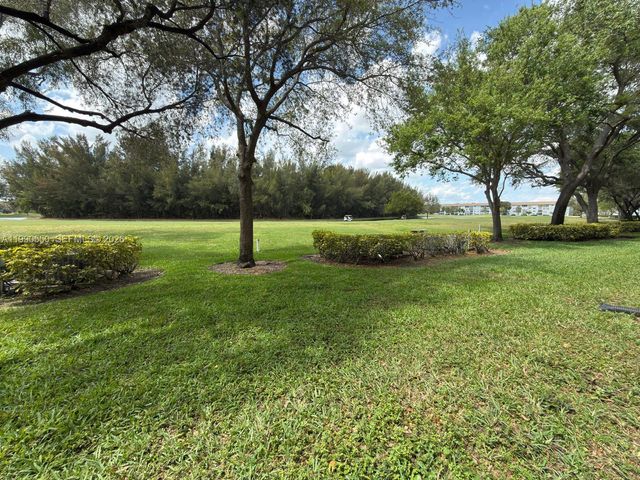 1000 SW 125th Avenue 102N, Pembroke Pines, FL 33027