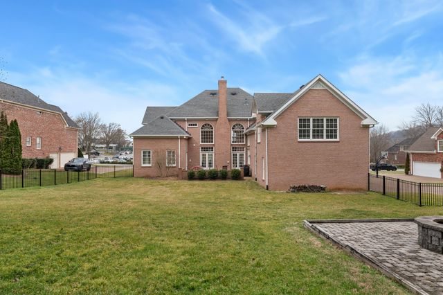 116 Gardengate Dr, Franklin, TN 37069