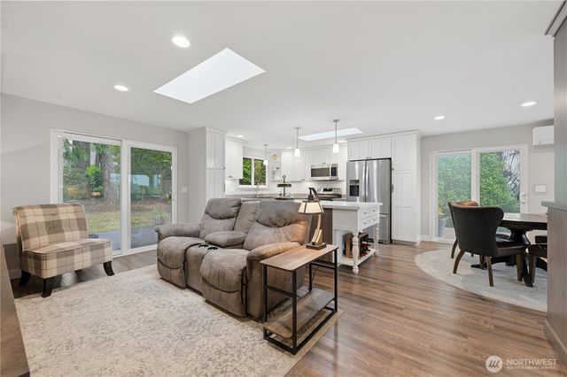 80 E Channel Drive, Allyn, WA 98524